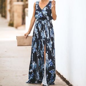 NWOT Vici Dolls Betsy Diana Maxi dress in Navy